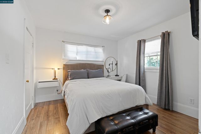 6366 Sunnymere Ave, Oakland, CA 94605