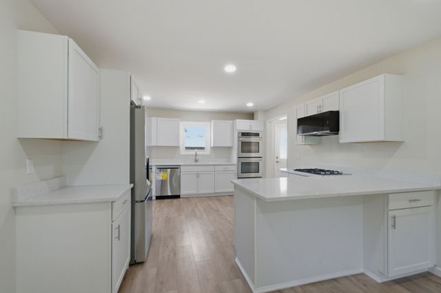 550 Central Ave, White Bluff, TN 37187