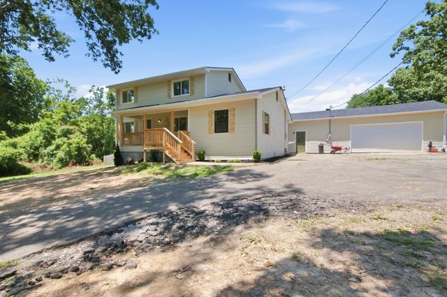 550 Central Ave, White Bluff, TN 37187
