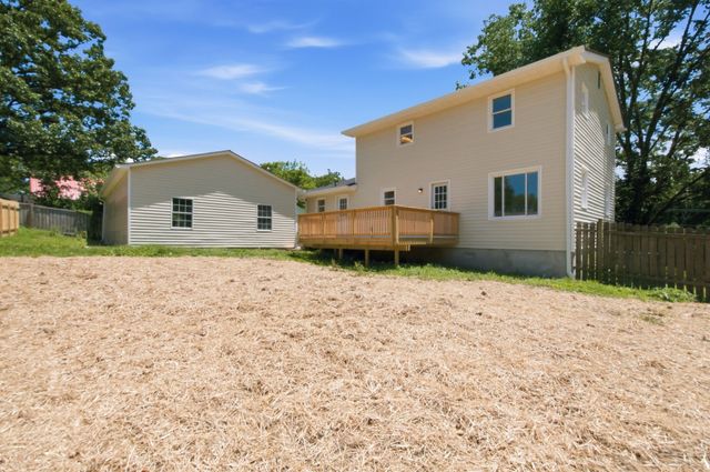 550 Central Ave, White Bluff, TN 37187