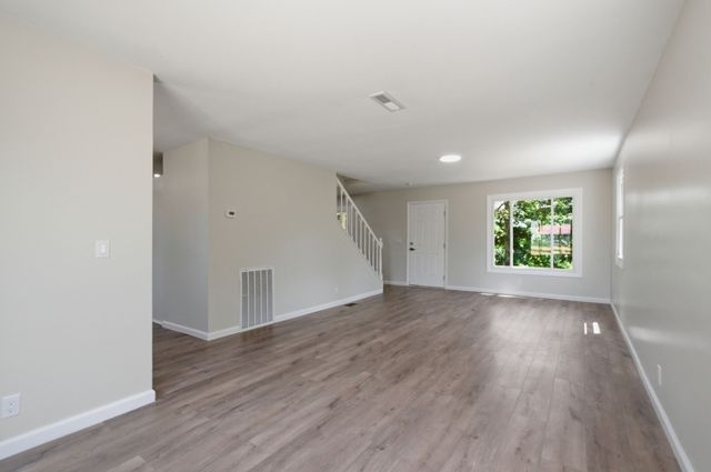 550 Central Ave, White Bluff, TN 37187