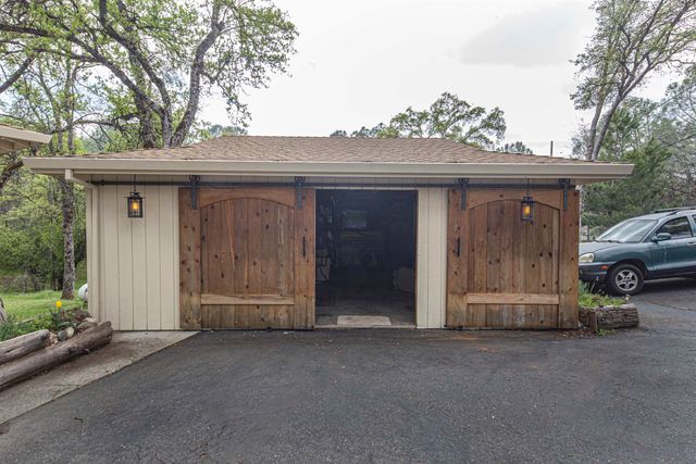 12874 Green Valley Cir, Groveland, CA 95321