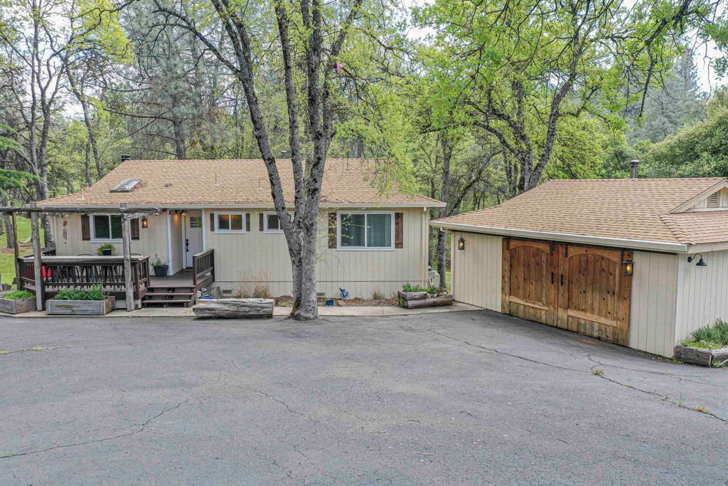 12874 Green Valley Cir, Groveland, CA 95321