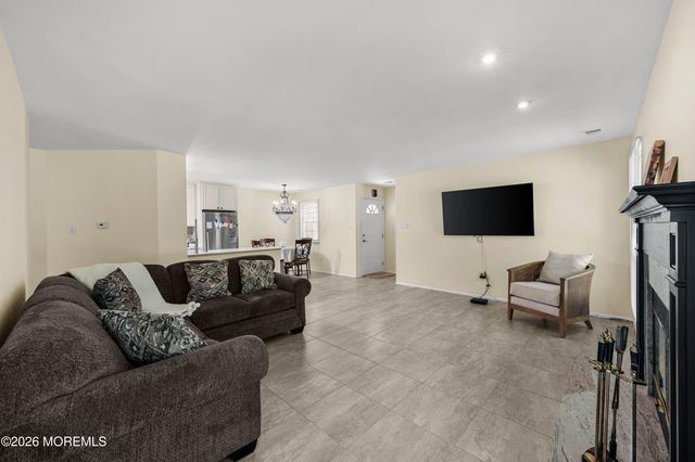 471 Hawthorne Place, Morganville, NJ 07751