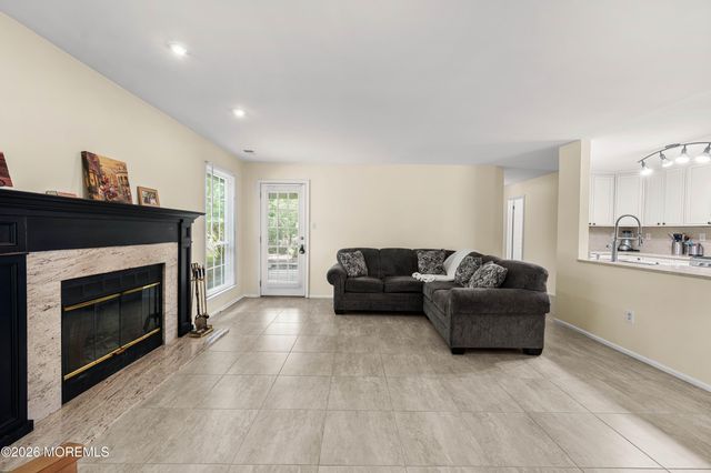 471 Hawthorne Place, Morganville, NJ 07751
