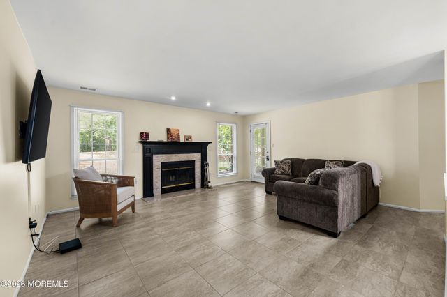 471 Hawthorne Place, Morganville, NJ 07751