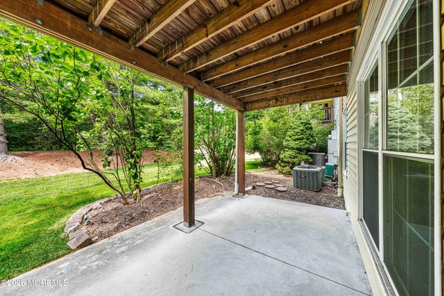 471 Hawthorne Place, Morganville, NJ 07751