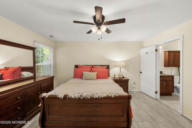 471 Hawthorne Place, Morganville, NJ 07751