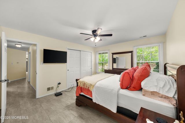 471 Hawthorne Place, Morganville, NJ 07751
