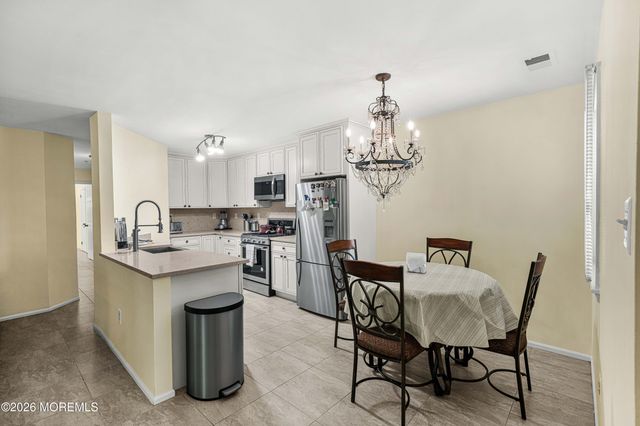 471 Hawthorne Place, Morganville, NJ 07751