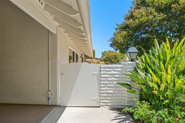 2046 Via Mariposa E P, Laguna Woods, CA 92637