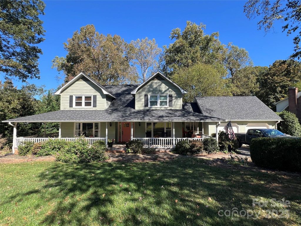 303 Fallingbrook Drive, Belmont, NC 28012