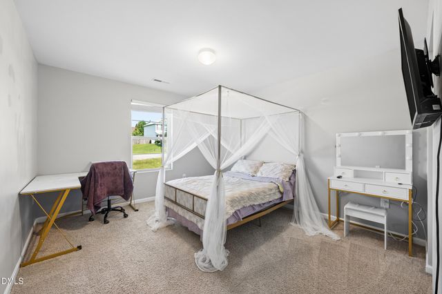 321 New Castle Lane, Spring Lake, NC 28390