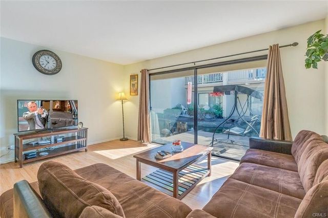 424 Orange Blossom 204, Irvine, CA 92618