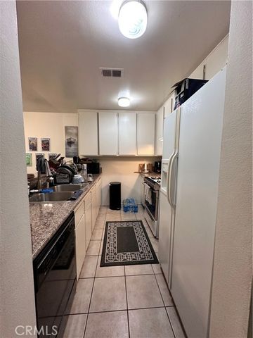 424 Orange Blossom 204, Irvine, CA 92618