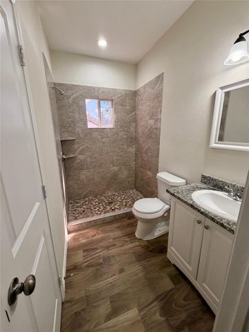 16601 E Ivanhoe, Montgomery, TX 77316