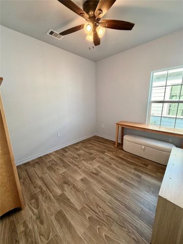 16601 E Ivanhoe, Montgomery, TX 77316