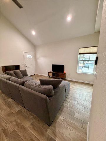 16601 E Ivanhoe, Montgomery, TX 77316
