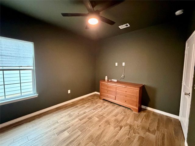 16601 E Ivanhoe, Montgomery, TX 77316