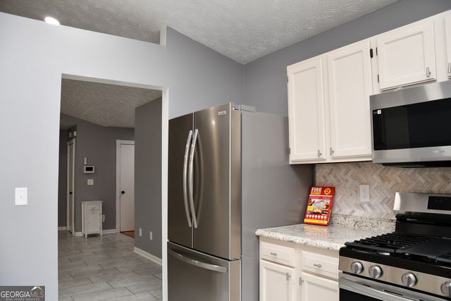 5932 Homestead Circle, Rex, GA 30273