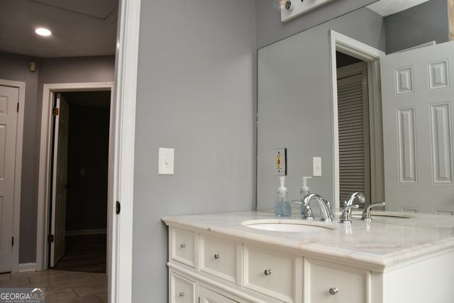 5932 Homestead Circle, Rex, GA 30273