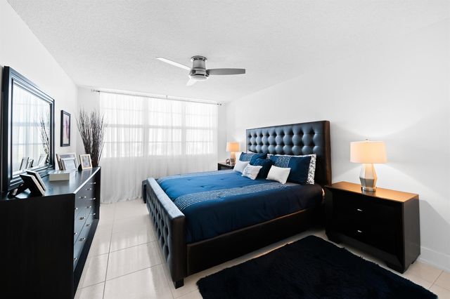 3095 N Course Drive 702, Pompano Beach, FL 33069