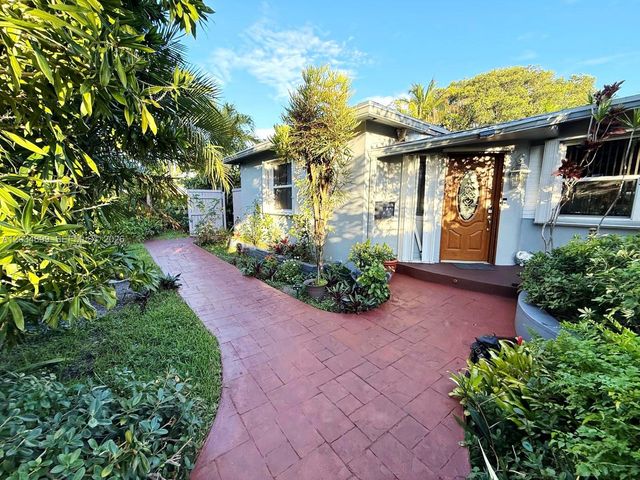 2630 Monroe St, Hollywood, FL 33020