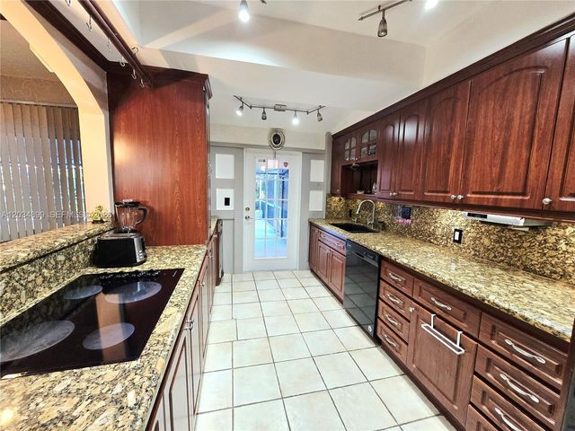 2630 Monroe St, Hollywood, FL 33020