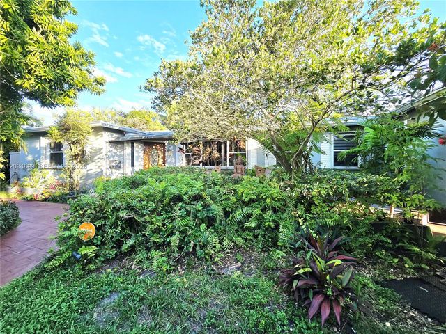 2630 Monroe St, Hollywood, FL 33020