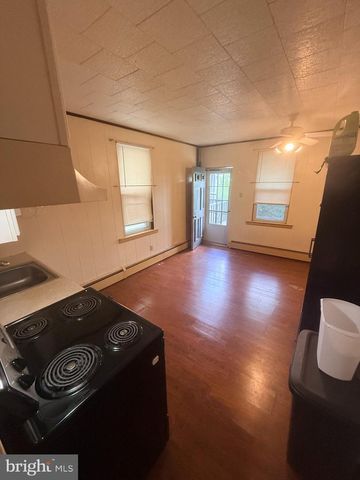 329 N FRONT ST, Minersville, PA 17954