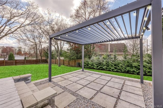 16 S Lexow Avenue, Nanuet, NY 10954