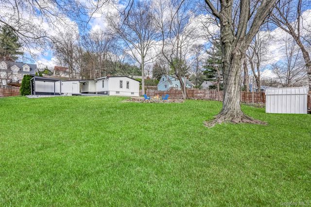 16 S Lexow Avenue, Nanuet, NY 10954