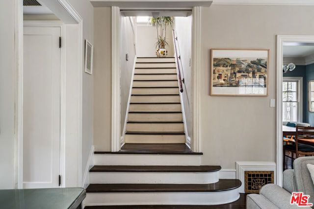 1939 N Hobart Boulevard, Los Angeles, CA 90027
