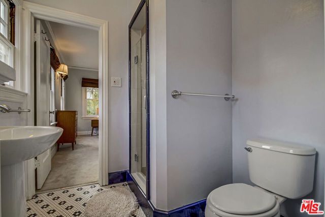 1939 N Hobart Boulevard, Los Angeles, CA 90027