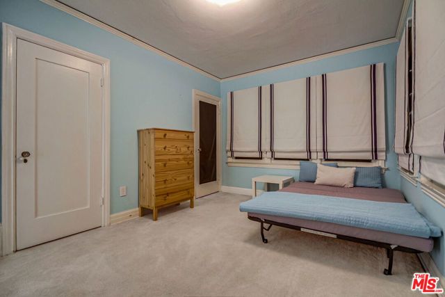 1939 N Hobart Boulevard, Los Angeles, CA 90027