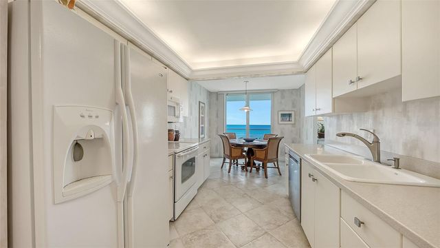 2425 GULF OF MEXICO DRIVE 2E, Longboat Key, FL 34228