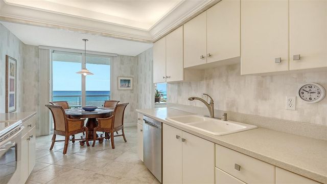 2425 GULF OF MEXICO DRIVE 2E, Longboat Key, FL 34228