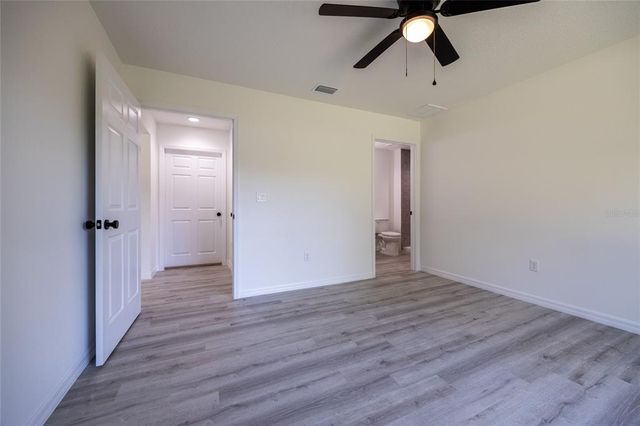 445 MALAUKA LOOP, Ocklawaha, FL 32179