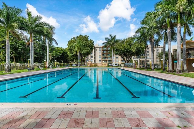 9360 Fontainebleau Blvd 612, Miami, FL 33172