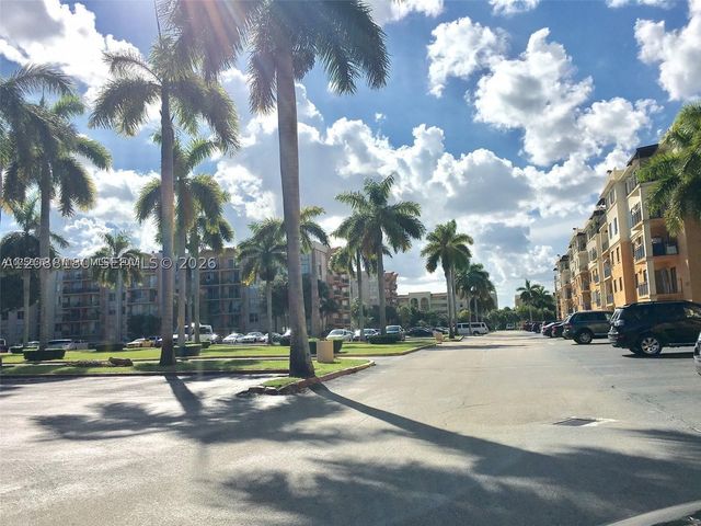 9360 Fontainebleau Blvd 612, Miami, FL 33172