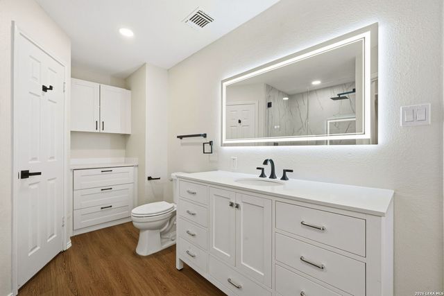 11027 Moonlit Park, San Antonio, TX 78249