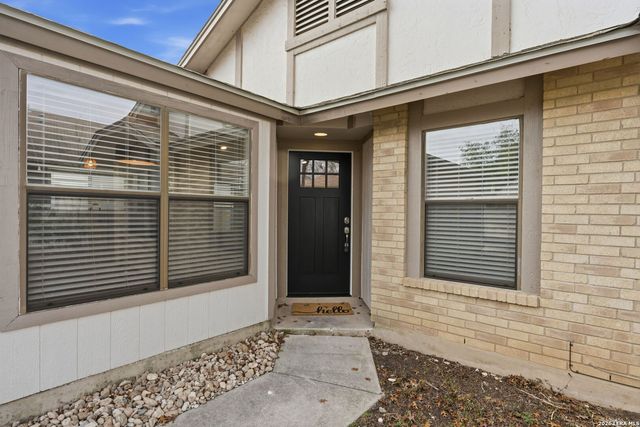 11027 Moonlit Park, San Antonio, TX 78249