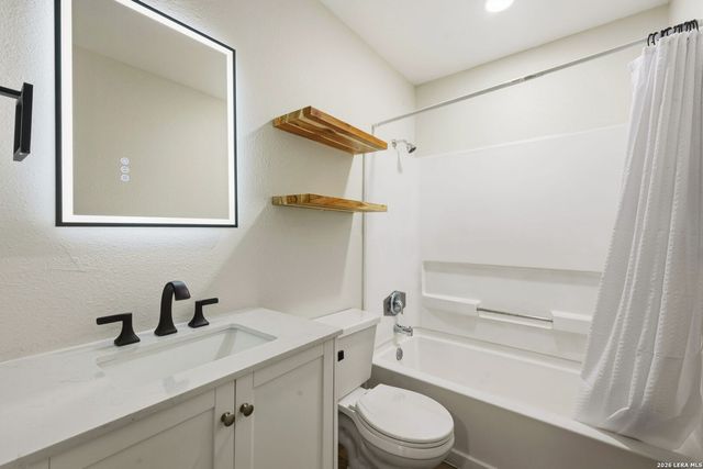 11027 Moonlit Park, San Antonio, TX 78249