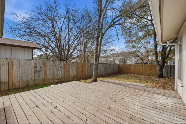 11027 Moonlit Park, San Antonio, TX 78249