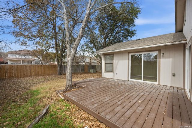 11027 Moonlit Park, San Antonio, TX 78249