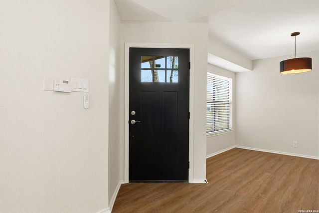 11027 Moonlit Park, San Antonio, TX 78249