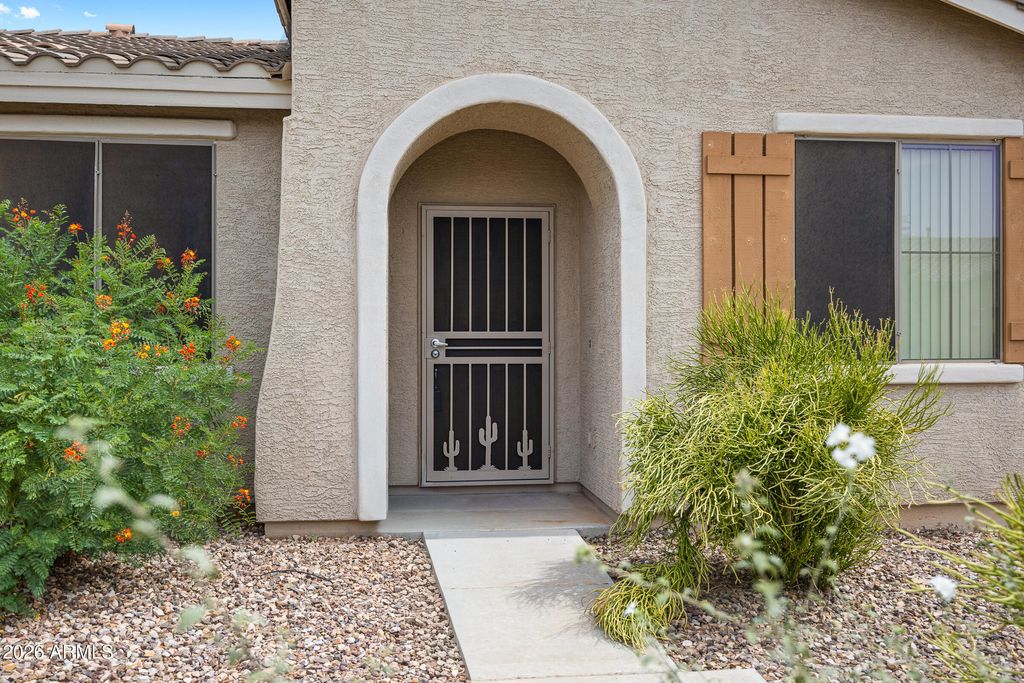 42406 W FALLING STAR Drive, Maricopa, AZ 85138 — photo 2