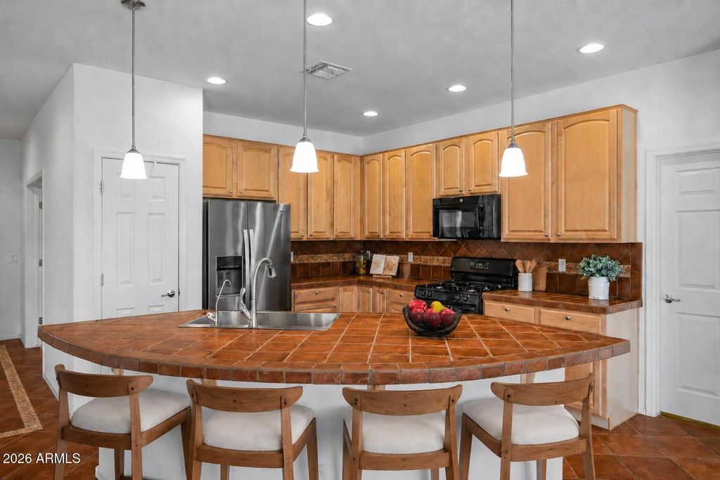 42406 W FALLING STAR Drive, Maricopa, AZ 85138 — photo 3