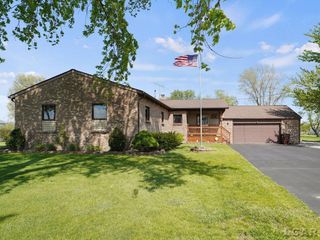 10050 Whiteford Center Road, Ottawa Lake, MI 49267