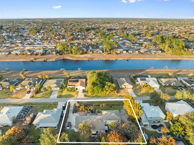 916 SW Abingdon Avenue, Port St. Lucie, Port St Lucie, FL 34953